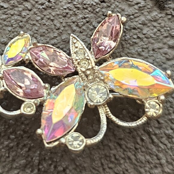 AVON Double Butterfly Pin - Silver tone Rhinestone Brooch - 1999 - Picture 2 of 4
